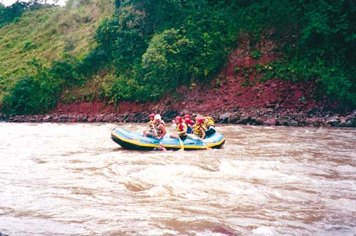 Río Huancabamba en Pozuzo